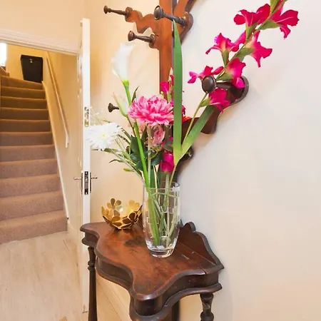 2 Bedroom Riverside Sleeps 5 Appartement *