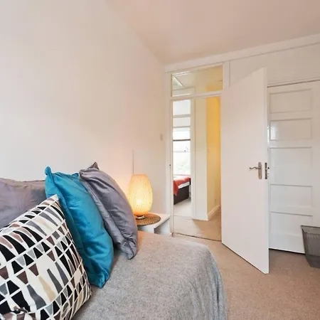 2 Bedroom Riverside Sleeps 5 Dublin